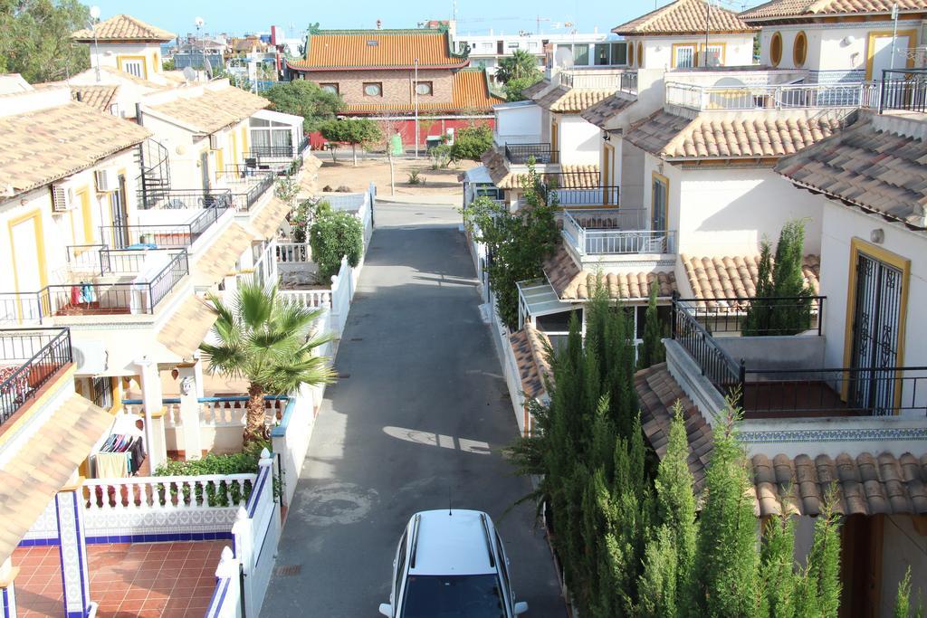 Holiday Home Torre De Pisa Torrevieja Bilik gambar